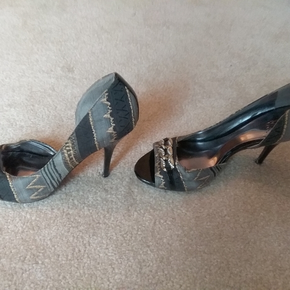 Shoes - Picture 3 of 5